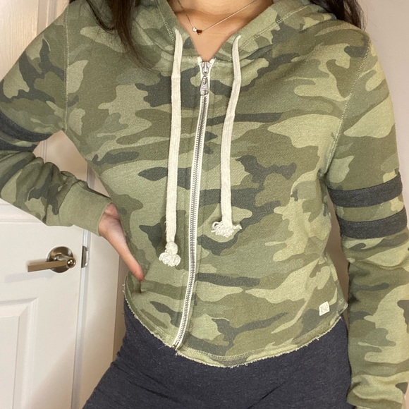 Billabong Crop Top - Picture 4 of 9